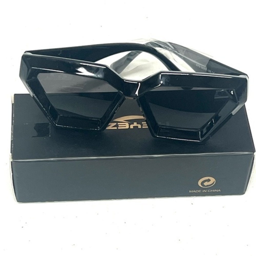 Black Retro Premium Geometric Sunglasses